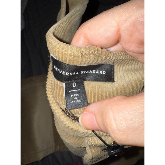 NWT Universal Standard Size 0 High Rise Straight
Corduroy Pants Khaki Tan - Picture 3 of 11